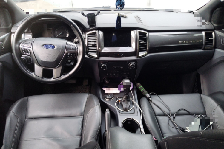 福特 撼路者 2017款 2.0T 汽油自动四驱旗舰版 7座中控内饰12