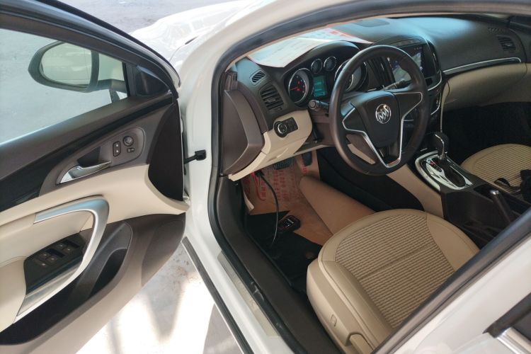 别克 君威 2014款 2.0L 领先时尚型中控内饰20