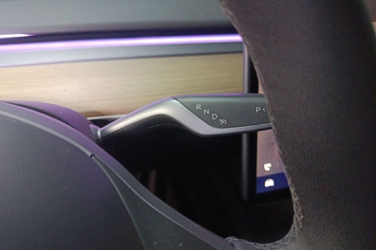 特斯拉 Model Y 2022款 后轮驱动版中控内饰18