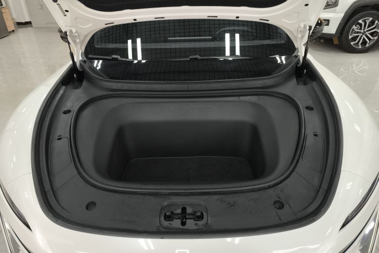 阿维塔06 2025款 Ultra纯电版机舱底盘24