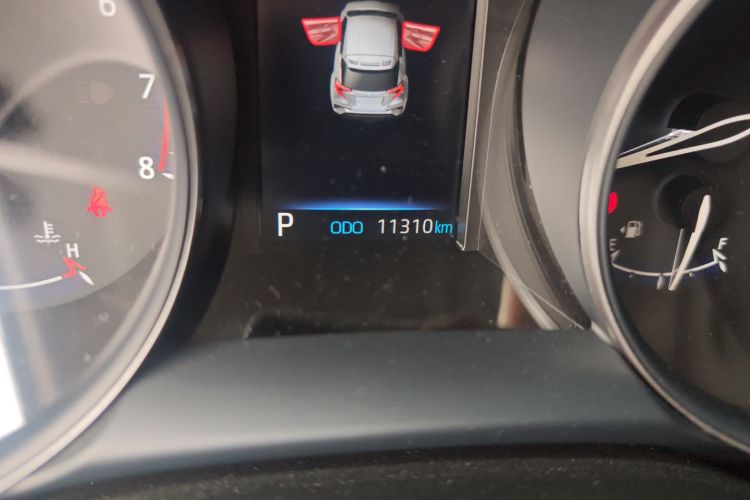 丰田C-HR 2022款 2.0L 舒适版中控内饰15