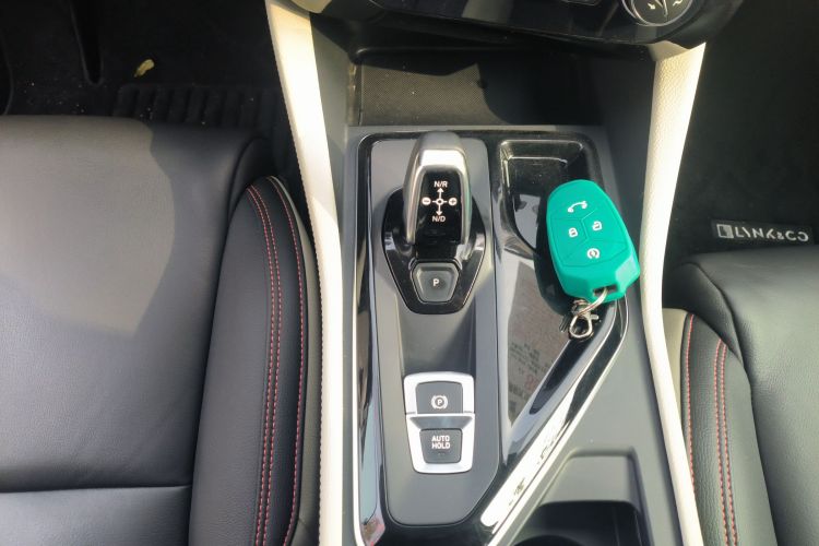 领克02 2019款 1.5T DCT两驱耀版 国VI中控内饰18