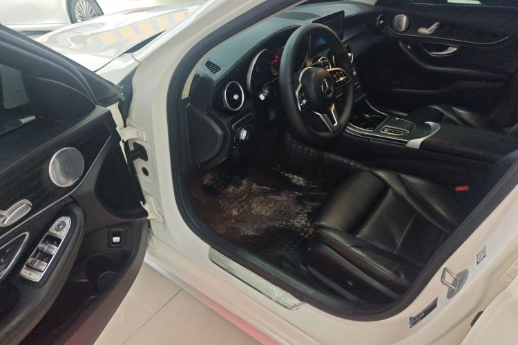 奔驰C级 2019款 C 180 L 时尚型运动版中控内饰7003