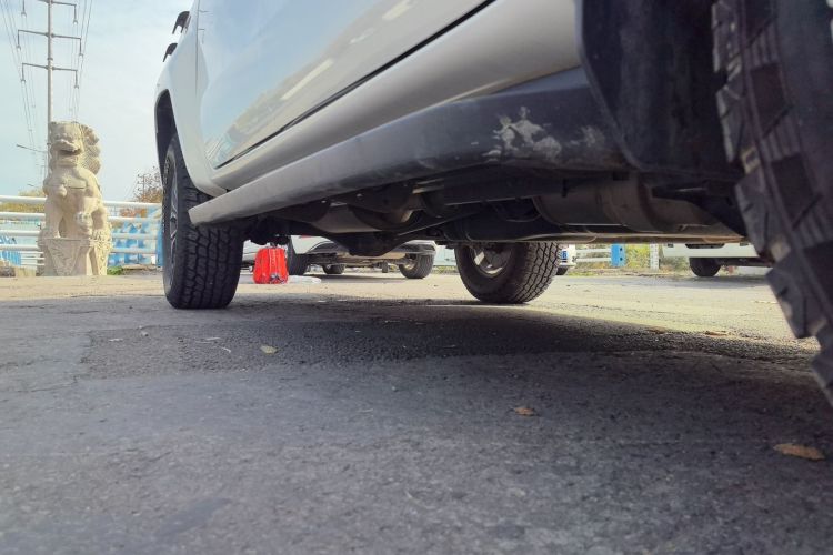 江铃 域虎7 2022款 2.0T自动柴油四驱舒享型标轴局部细节9001