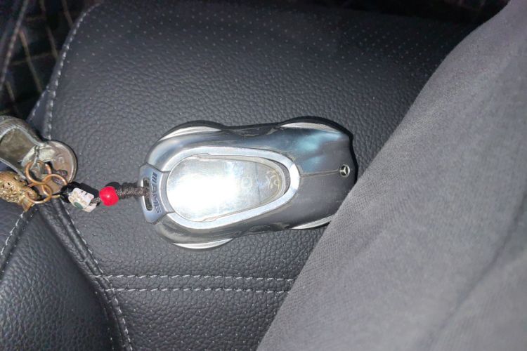 奔驰C级 2023款 C 260 L中控内饰11