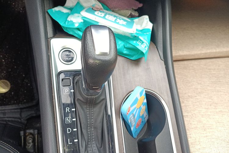 日产 天籁 2021款 2.0L XL 舒适版中控内饰18