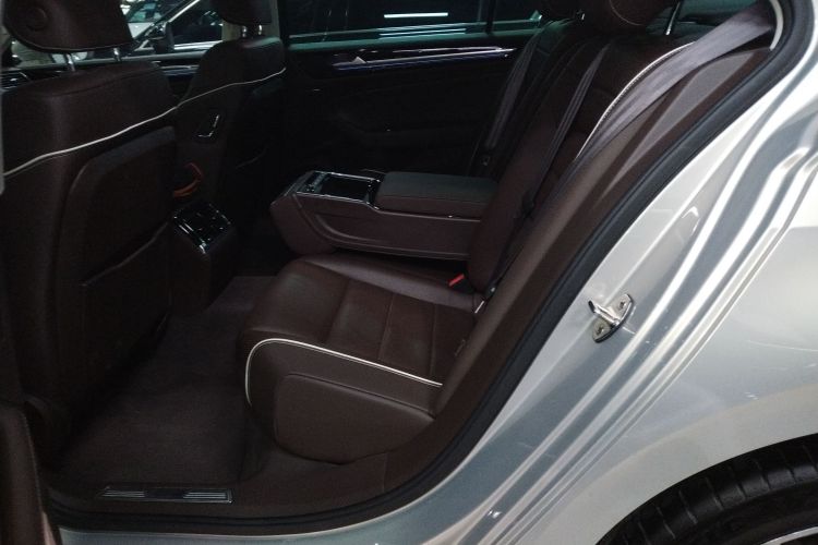 大众 辉昂 2016款 380TSI 两驱至尊版中控内饰21