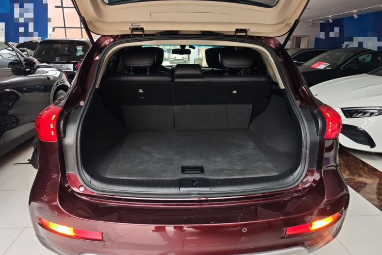 英菲尼迪QX50 2015款 2.5L 舒适版局部细节23