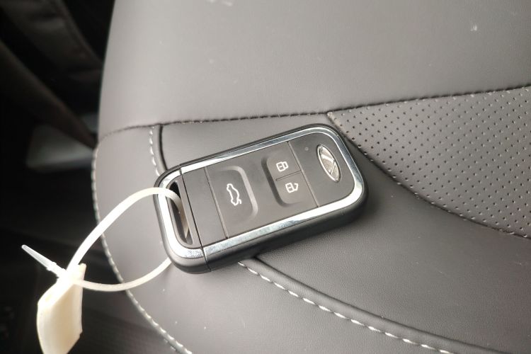 奇瑞新能源 艾瑞泽e 2024款 405km 出行版中控内饰11