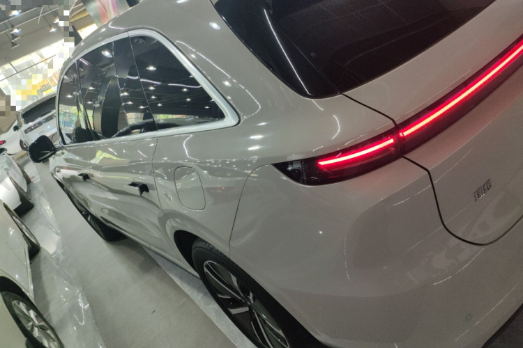 理想汽车 理想L6 2024款 Pro车身外观4