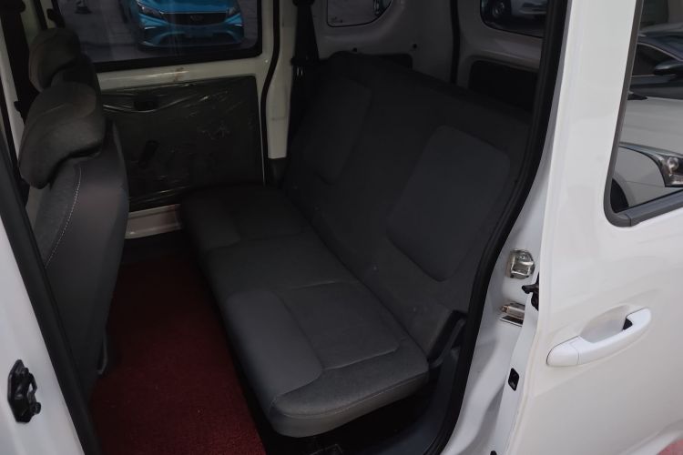 五菱汽车 五菱之光新能源 2025款 201km 标准型中控内饰7004