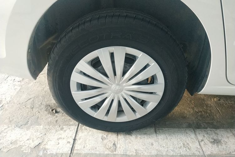 大众 桑塔纳 2018款 1.5L 手动风尚版车身外观6008