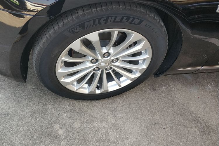 凯迪拉克CT6 2017款 28T 精英型车身外观6005