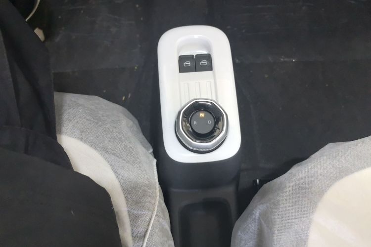 吉利银河 熊猫 2025款 210km 元气熊中控内饰18