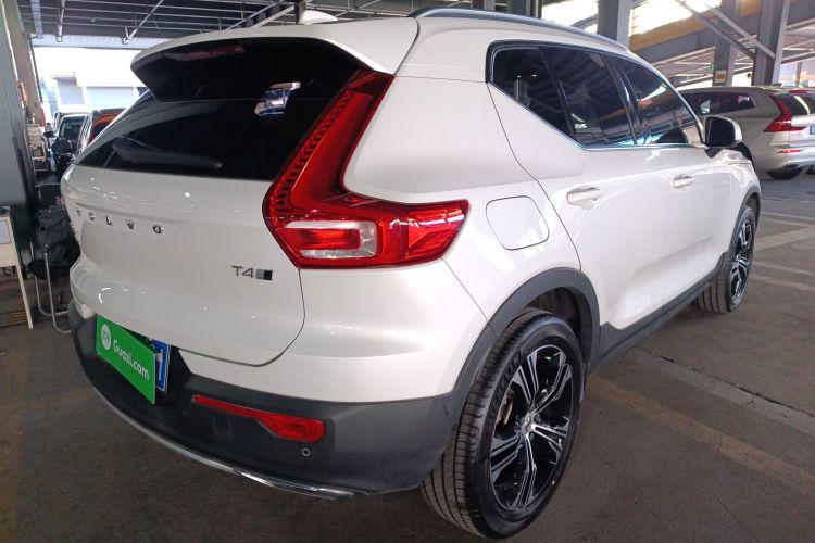 沃尔沃XC40 2020款 T4 四驱智远豪华版车身外观7