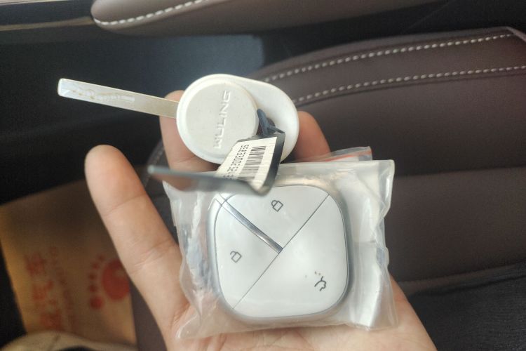 五菱汽车 五菱缤果 2025款 333km 悦享款中控内饰11