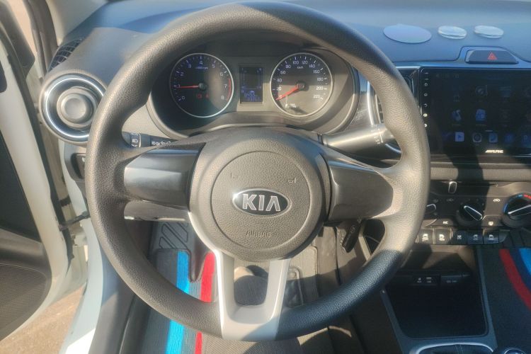 起亚 焕驰 2017款 1.4L 手动智享版Value中控内饰13