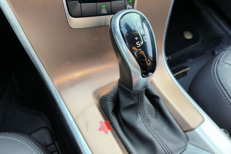 沃尔沃XC60 2017款 T5 智进版中控内饰18