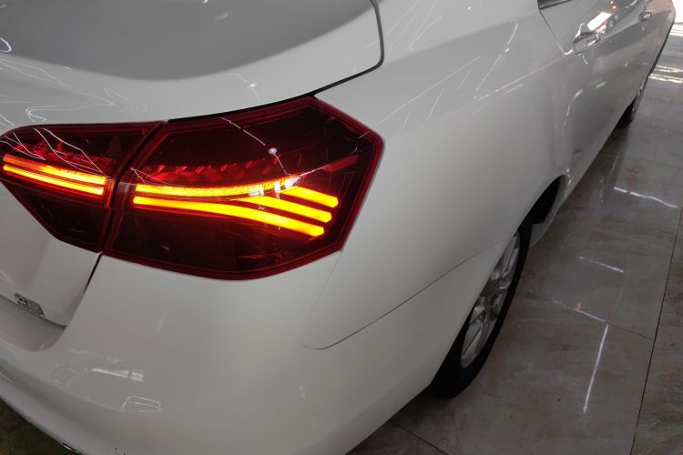 吉利汽车 帝豪 2020款 1.5L CVT豪华型车身外观9