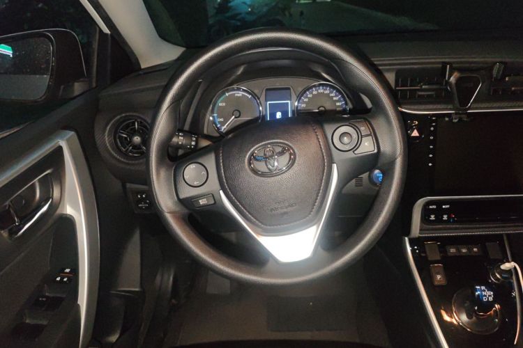 丰田 雷凌双擎E+ 2019款 1.8PH GS E-CVT精英版中控内饰13