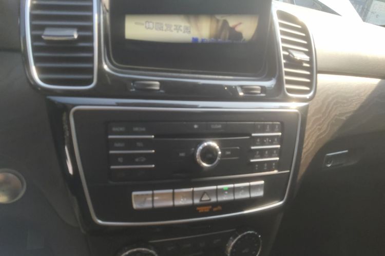 奔驰GLE 2016款 GLE 400 4MATIC局部细节16