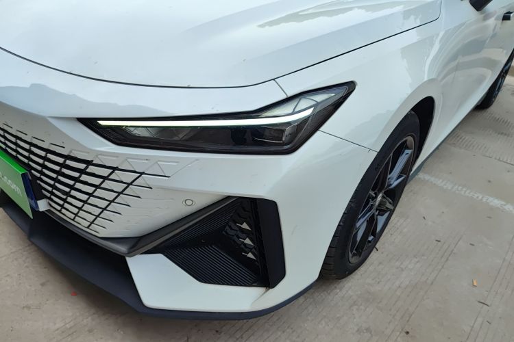 长安UNI-V 2023款 1.5T 尊贵型局部细节36