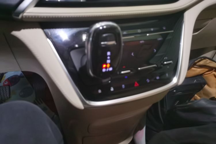 别克GL8 2023款 ES陆尊 尊享型中控内饰18