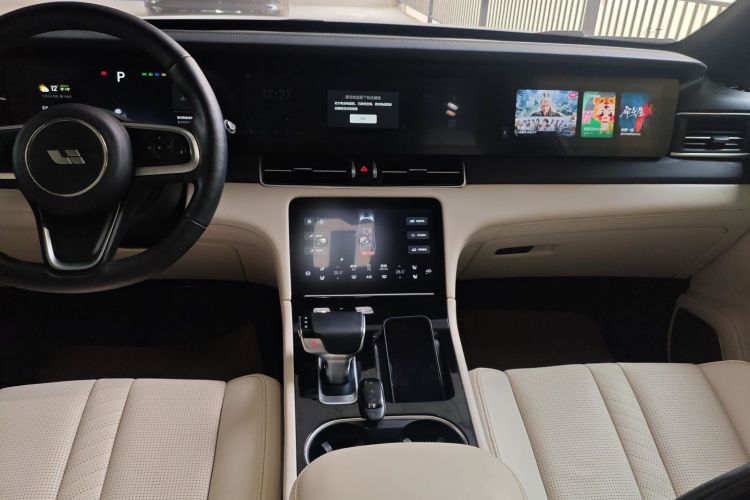理想汽车 理想ONE 2020款 增程6座版中控内饰16
