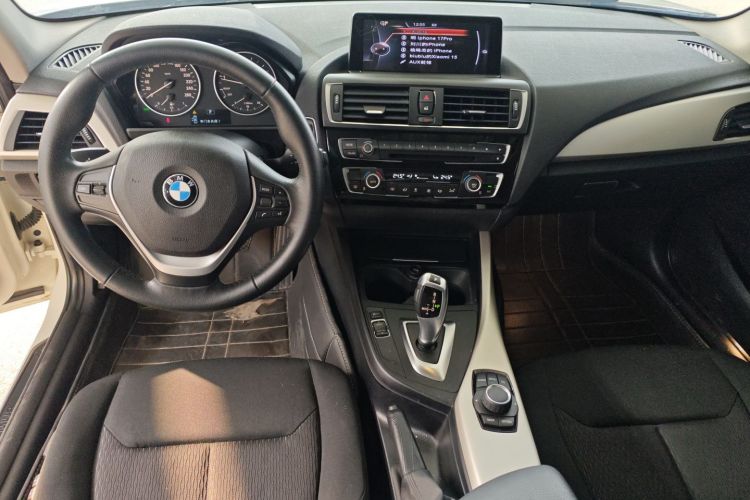 宝马1系(进口) 2015款 120i 领先型中控内饰12