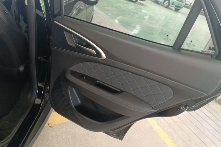 欧拉好猫 2022款 400km标准续航 豪华型 磷酸铁锂中控内饰45