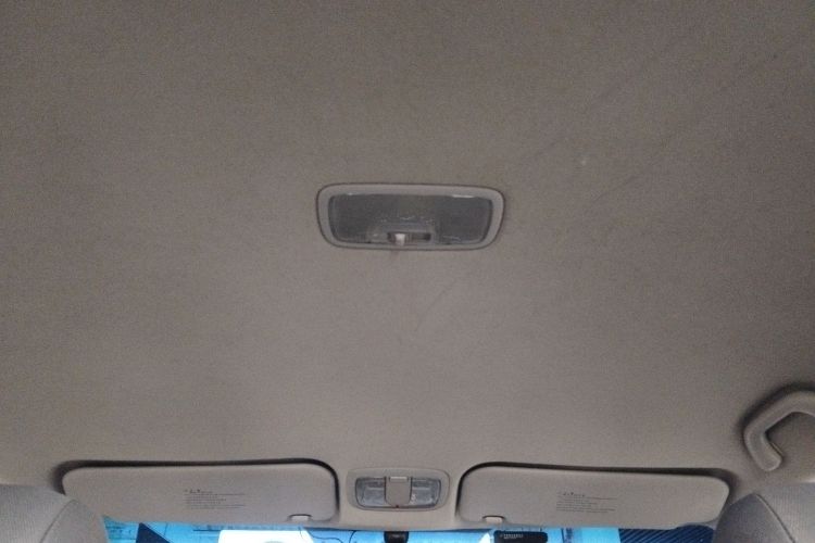 起亚 秀尔 2013款 1.6L AT GL中控内饰22