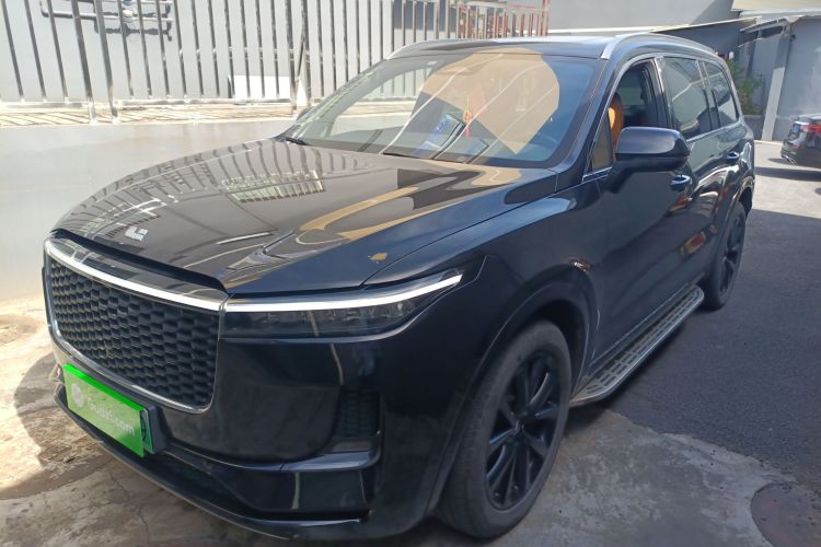 理想汽车 理想ONE 2021款 增程6座版车身外观1