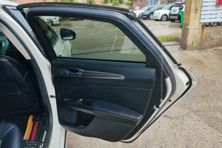 福特 蒙迪欧 2017款 EcoBoost 180 时尚型中控内饰7006