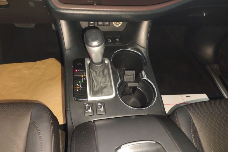 丰田 汉兰达 2021款 2.0T 四驱豪华版 7座局部细节18