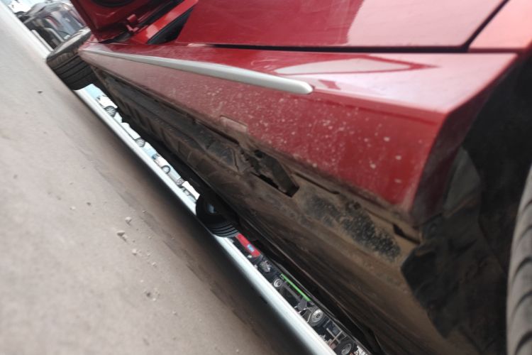 奔驰C级 2018款 C 200 L 运动版局部细节9002