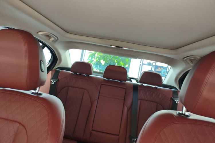 宝马i3 2022款 eDrive 35 L局部细节22