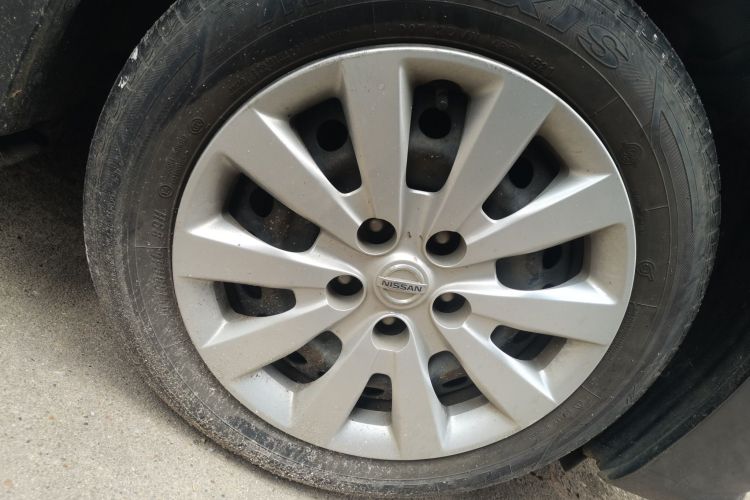 日产 轩逸 2021款 经典 1.6XE CVT舒适版车身外观10