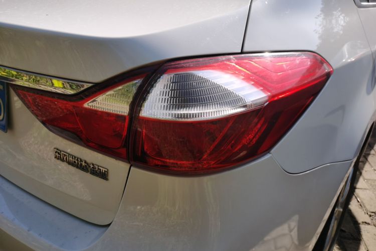 起亚K3 2016款 1.6L 自动GL车身外观9