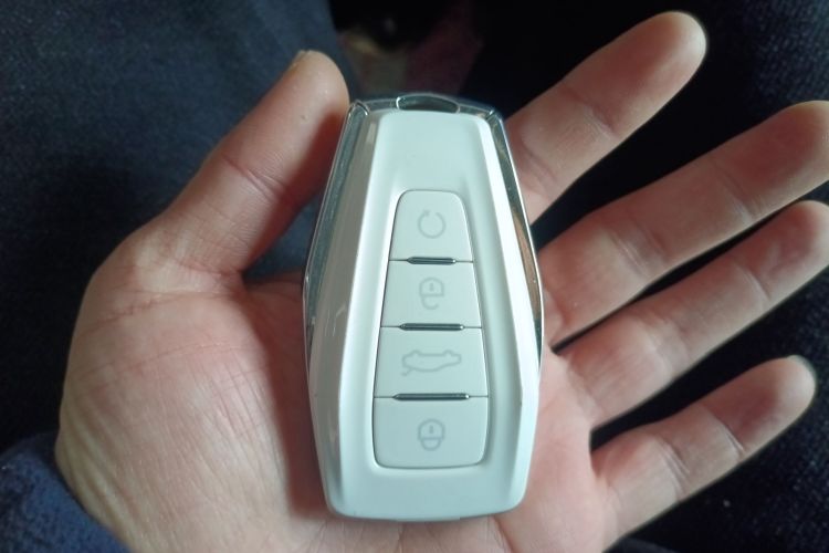 吉利汽车 2022款 博越X 1.8TD DCT智慧型中控内饰11