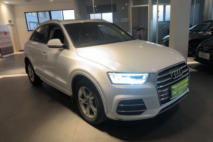 奥迪Q3 2018款 30周年年型 30 TFSI 时尚型车身外观3