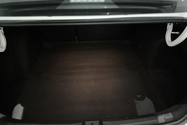 大众 朗逸 2023款 改款 1.5L 自动得逸版机舱底盘23