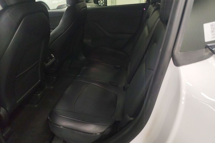 特斯拉 Model Y 2024款 后轮驱动版中控内饰21