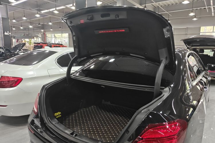 奔驰E级 2020款 改款 E 260 L局部细节23