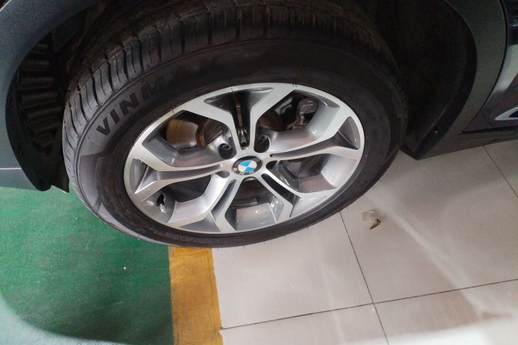 宝马X4 2014款 xDrive20i X设计套装车身外观6001