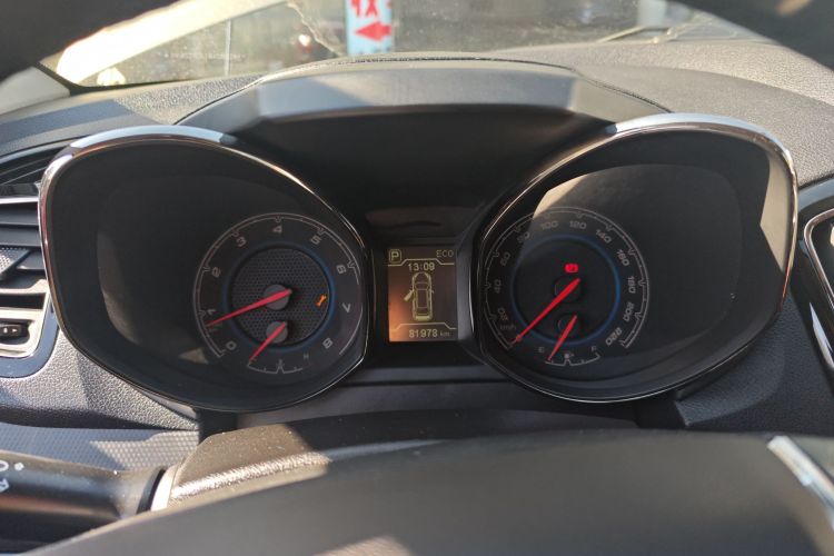 凯翼X5 2017款 2.0L CVT豪华型中控内饰14