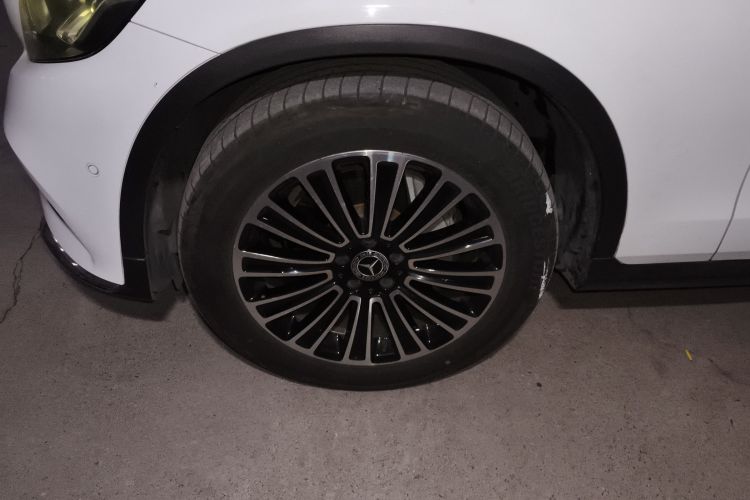 奔驰GLC 2018款 GLC 260 4MATIC 动感型车身外观6007