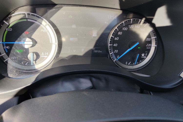 丰田 汉兰达 2023款 2.5L智能电混双擎四驱尊贵版 7座中控内饰15