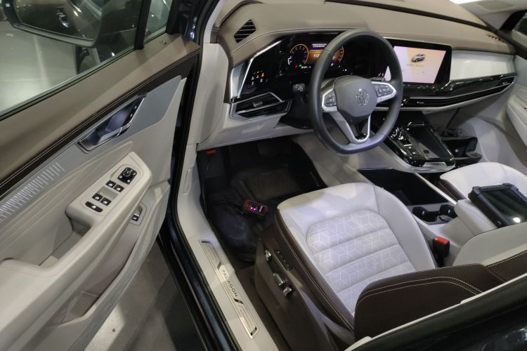 大众 揽境 2022款 380TSI 四驱豪华佳境版Pro 6座中控内饰20