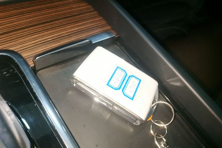 沃尔沃XC60新能源 2022款 T8 插电混动 四驱智远豪华版中控内饰11