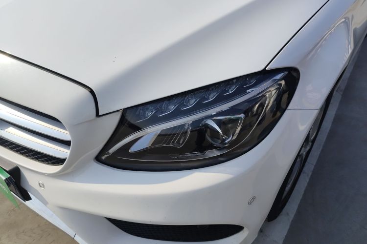 奔驰C级 2018款 C 180 L 时尚型运动版局部细节36